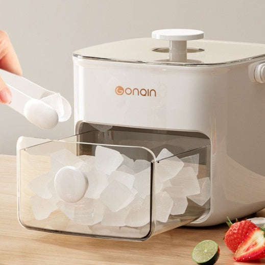 Ice tray storage box for freezer organisation