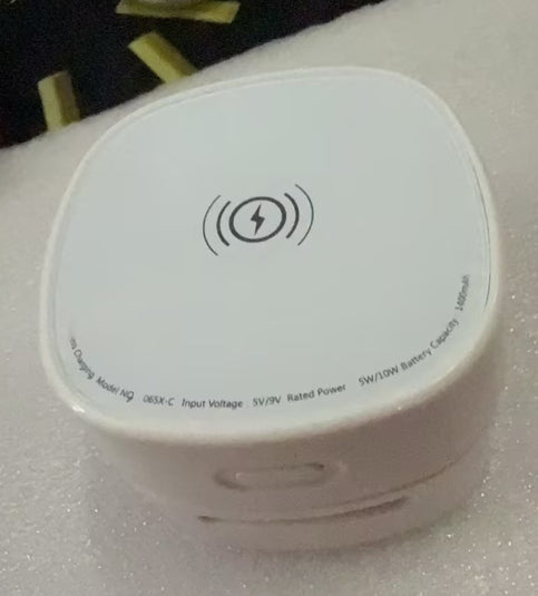 Compact vacuum cleaner for small dry debris