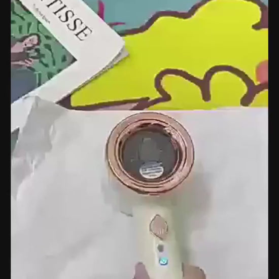 Portable clothes steamer product video