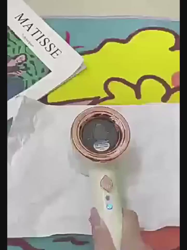 Portable clothes steamer product video